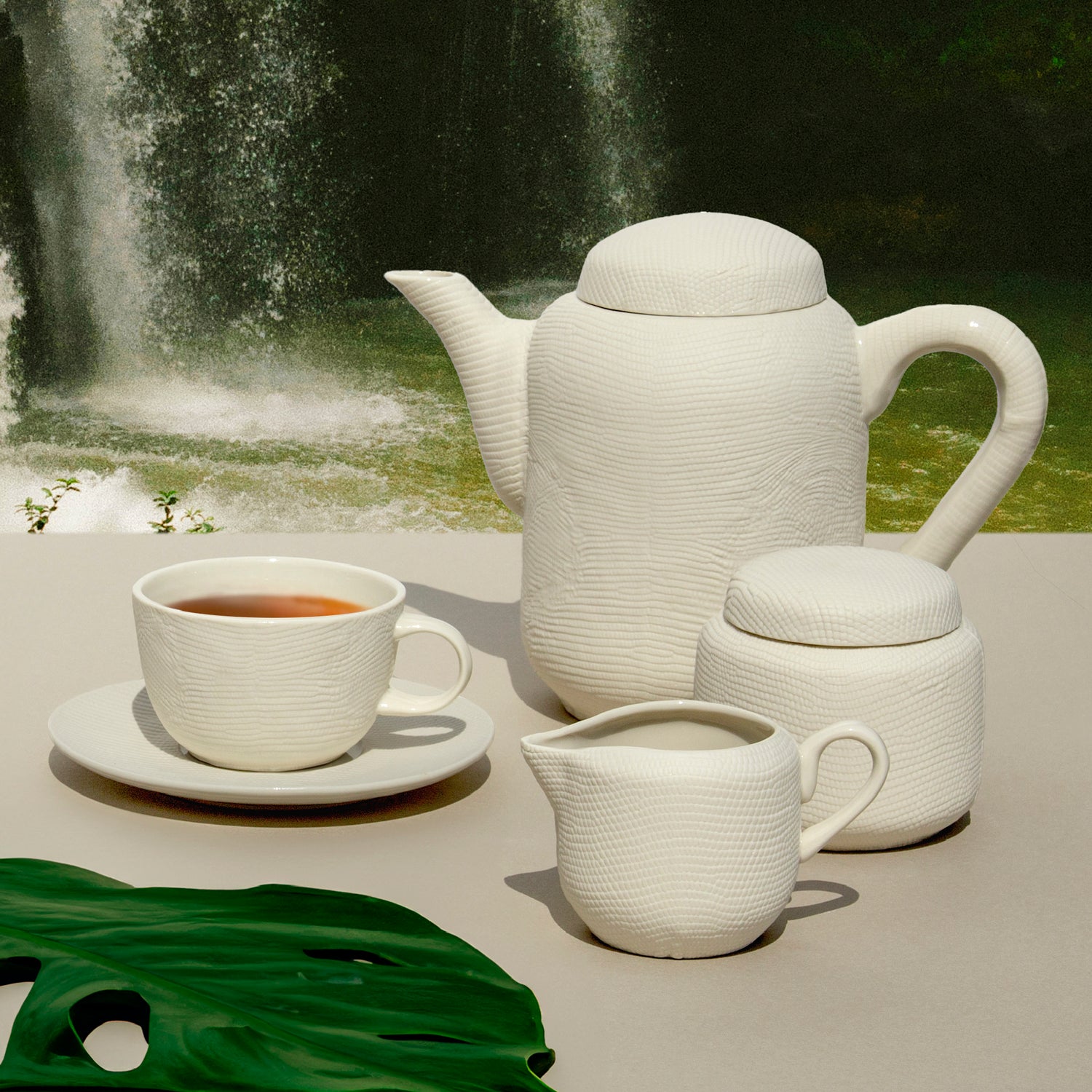Python Tea Set - White