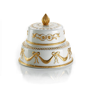 Chantilly Large Two tier Cake Scented Candle - White & Gold