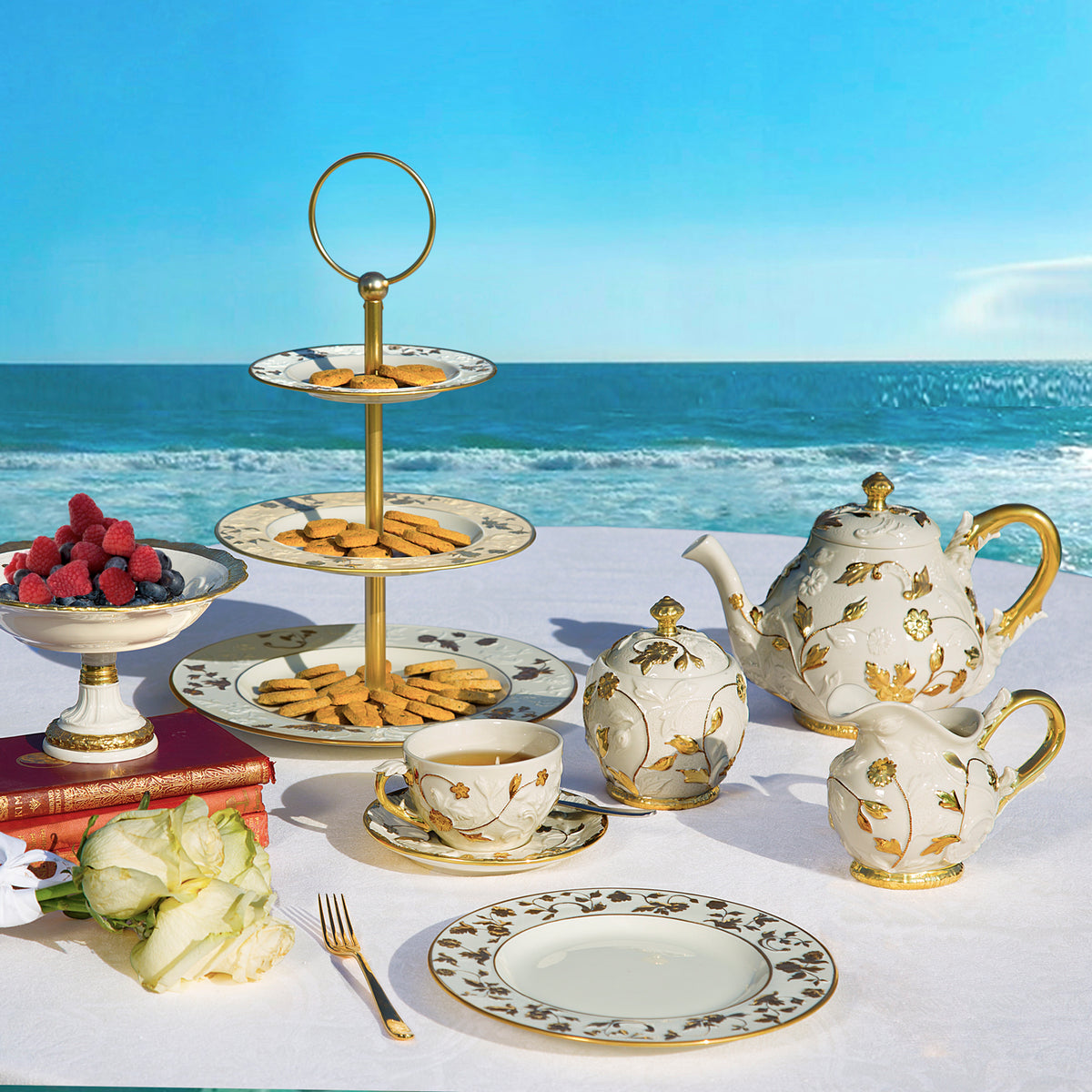 Taormina Tea Set White & Gold VILLARI