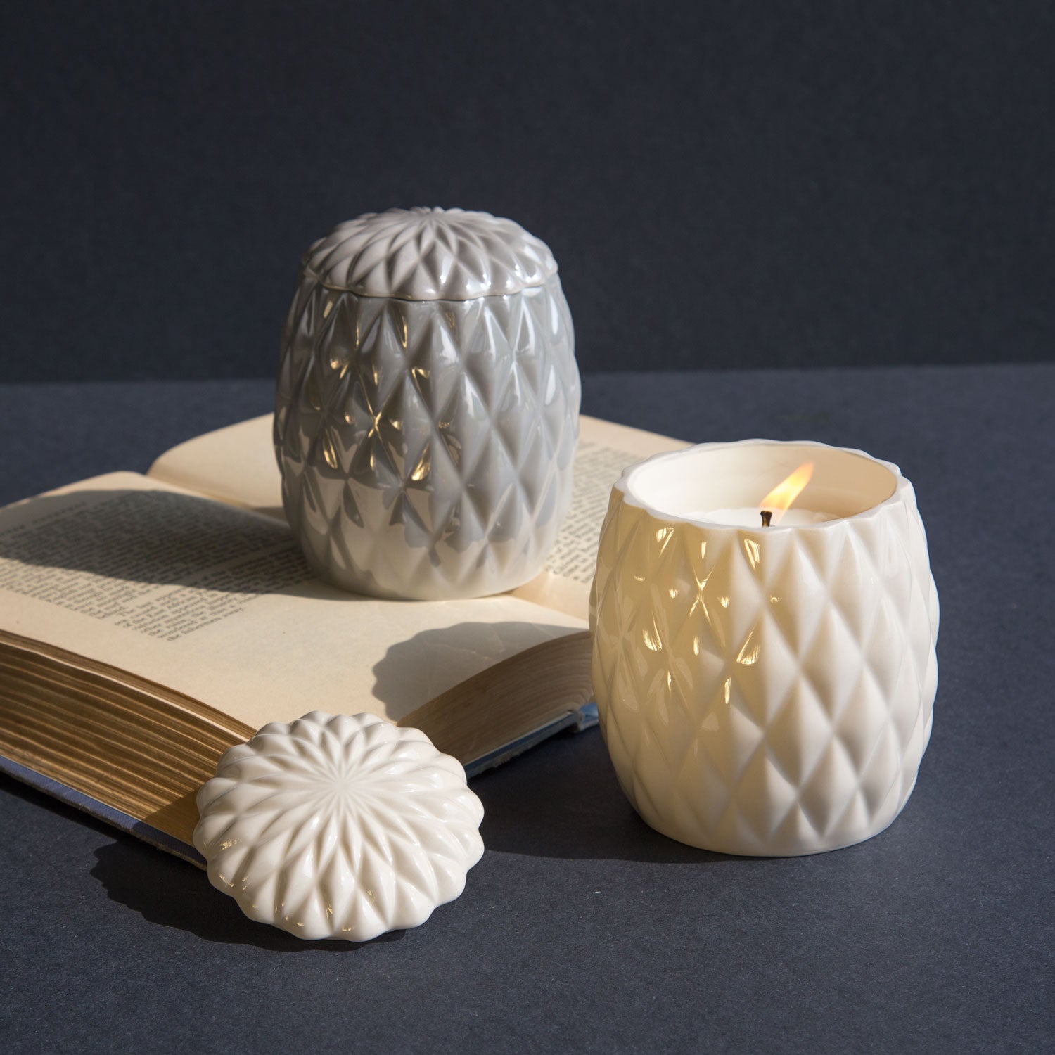 Black Tie Scented Candle  - White