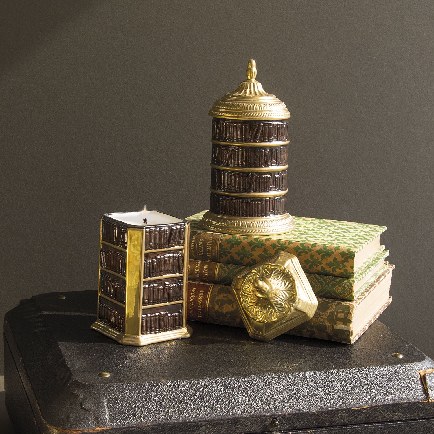 Library Scented Candle - Brown & Gold