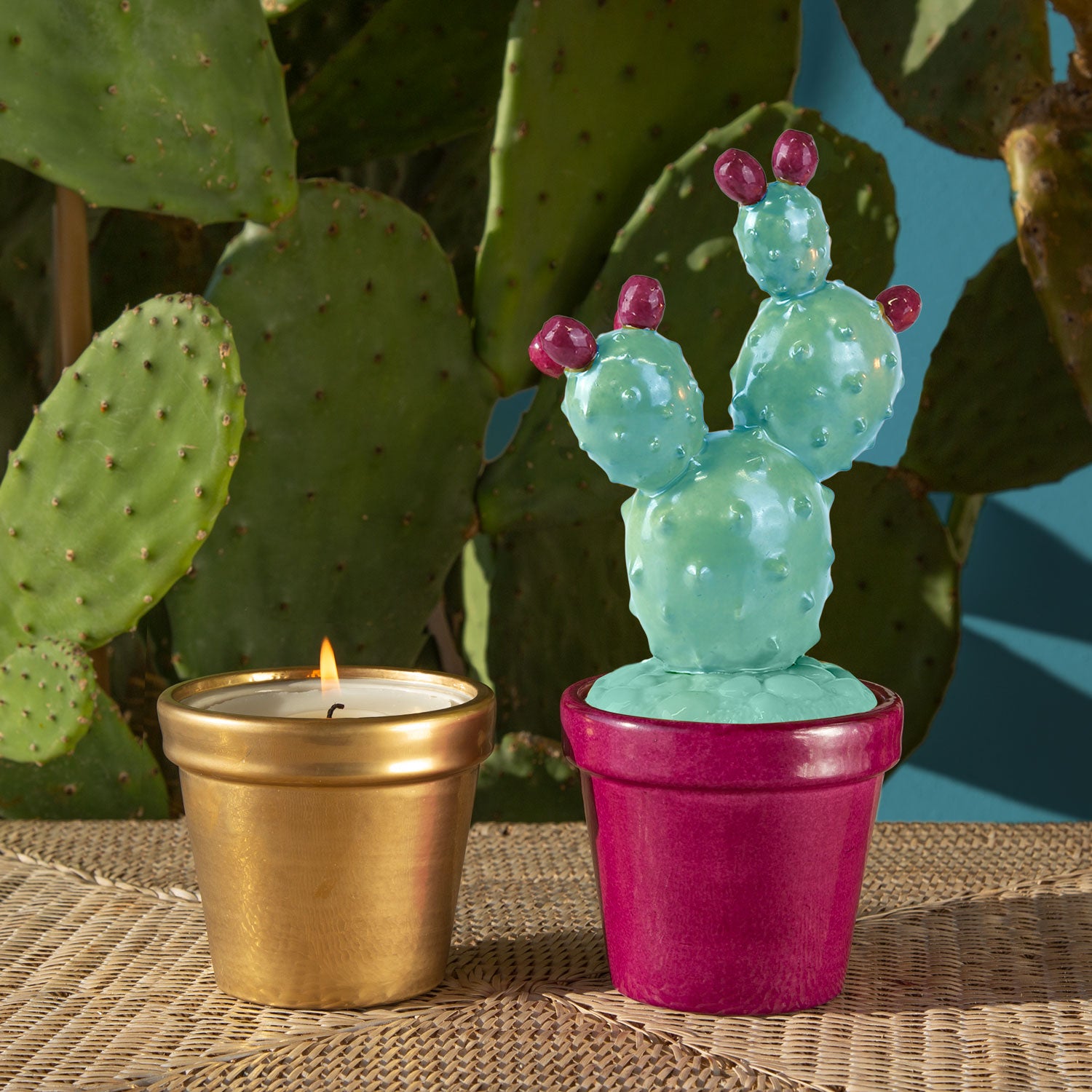 Prickly Pearl Scented Candle - Aquamarine & Fuchsia