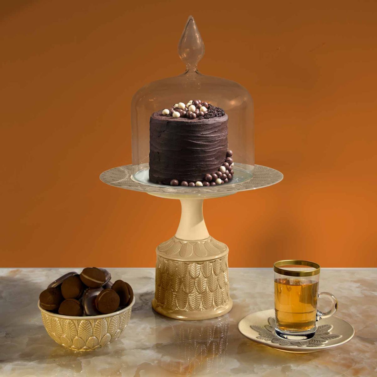 Peacock Caramel Medium Cake Stand With Cloche